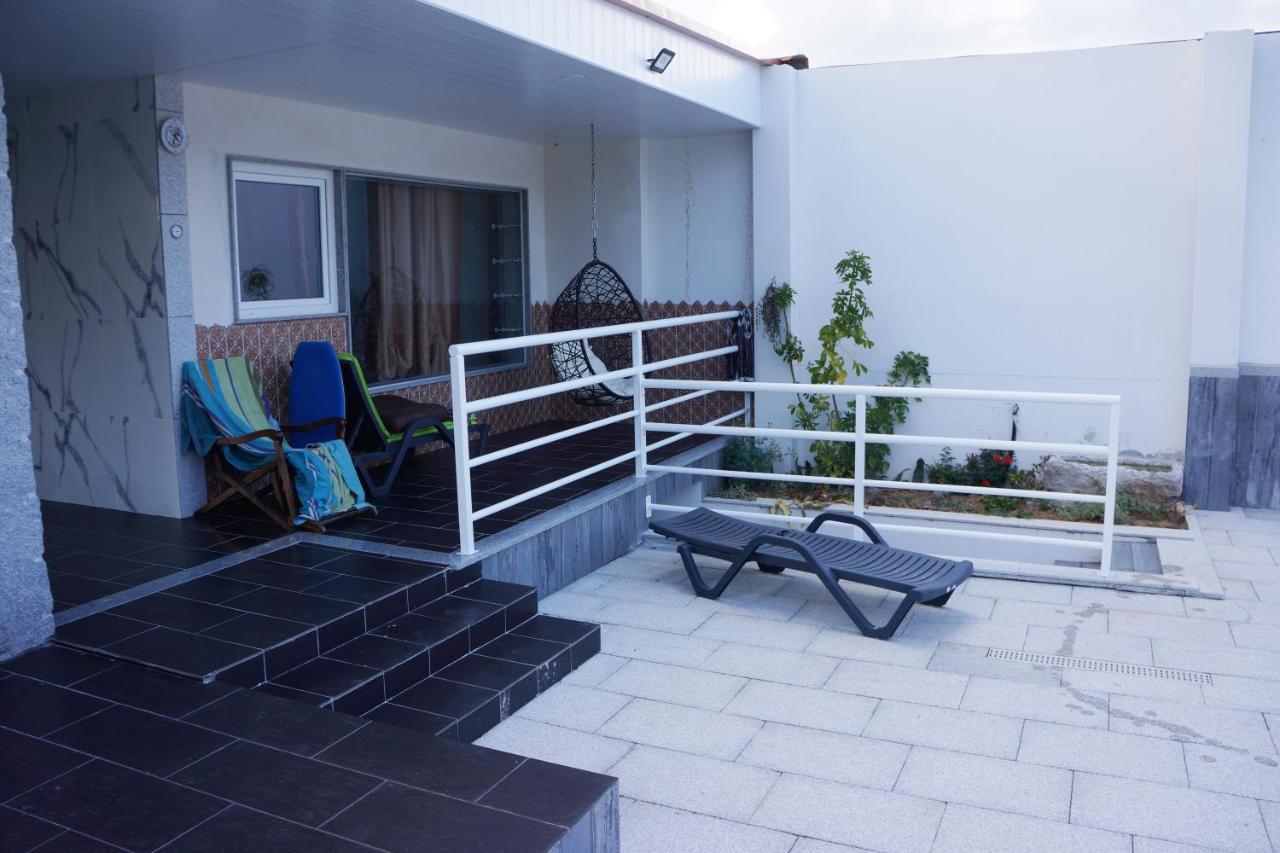 Casinha Bonecas - Casa Com Piscina Privada